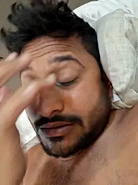 hot---boy1 online show from February 3, 12:31 am