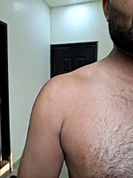 hot---boy1 online show from February 3, 2:53 am