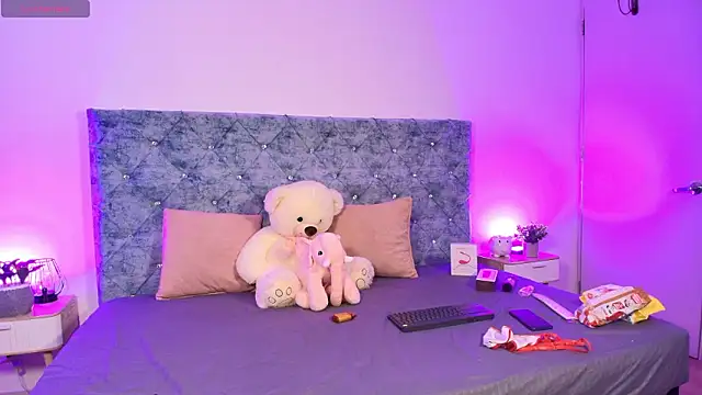 Samanta-Rose online show from March 6, 4:42 am