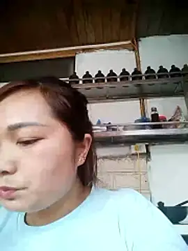 Snapshot of cute-hiphop chatting on May 30, 3:47 am cute-hiphop online show from May 30, 3:47 am