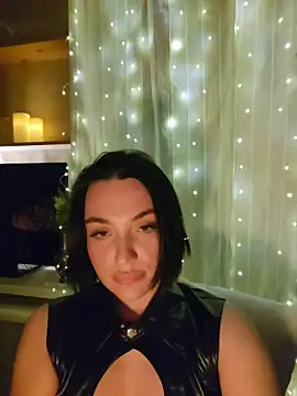 HotDevilGirl  online show from February 14, 6:15 pm