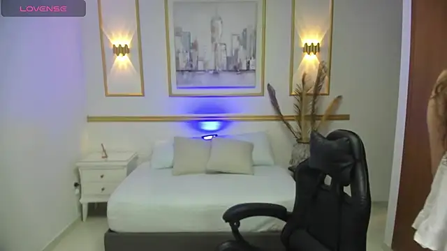 milaack  online show from February 19, 12:45 pm