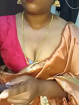 Snapshot of Chinnima143 chatting on May 26, 6:15 pm Chinnima143 online show from May 26, 6:15 pm