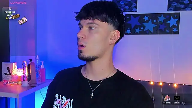 Snapshot of manu__05 chatting on February 3, 11:10 pm manu 05 online show from February 3, 11:10 pm