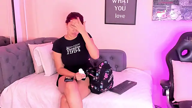 victoriazans online show from April 9, 11:15 am