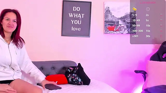 Snapshot of victoriazans chatting on April 25, 10:51 am victoriazans online show from April 25, 10:51 am