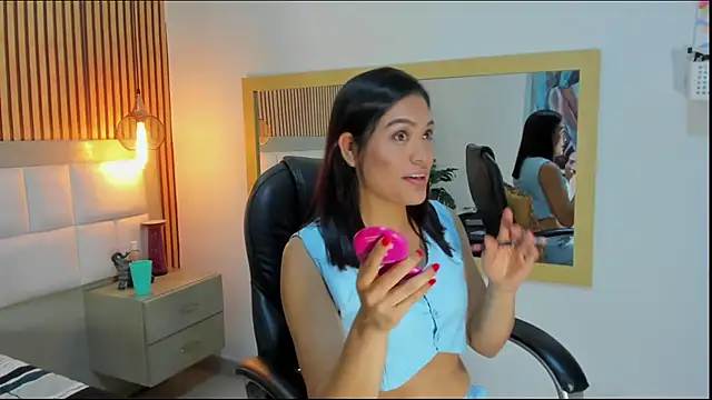 Georgia Vega online show from February 12, 7:09 pm