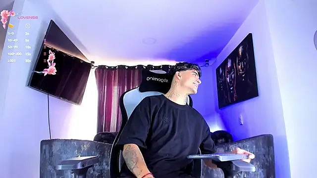 miguel aguirre  online show from March 7, 12:35 pm