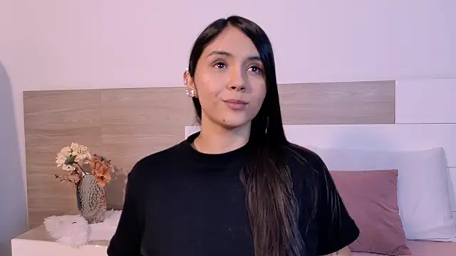 AlisonLamer online show from April 10, 8:46 pm