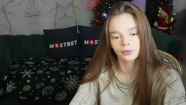 Snapshot of Zlata_Sky chatting on January 5, 3:34 pm Zlata Sky online show from January 5, 3:34 pm