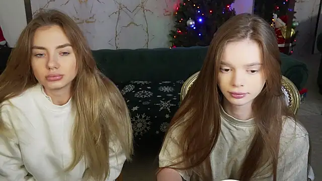 Snapshot of Zlata_Sky chatting on January 5, 7:49 pm Zlata Sky online show from January 5, 7:49 pm