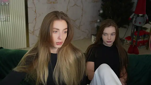 Snapshot of Zlata_Sky chatting on February 1, 10:44 pm Zlata Sky online show from February 1, 10:44 pm