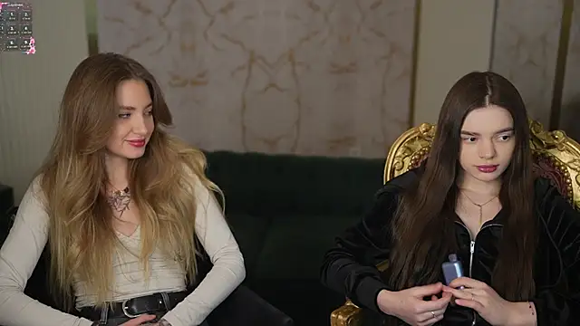 Snapshot of Zlata_Sky chatting on February 25, 1:52 am Zlata Sky online show from February 25, 1:52 am