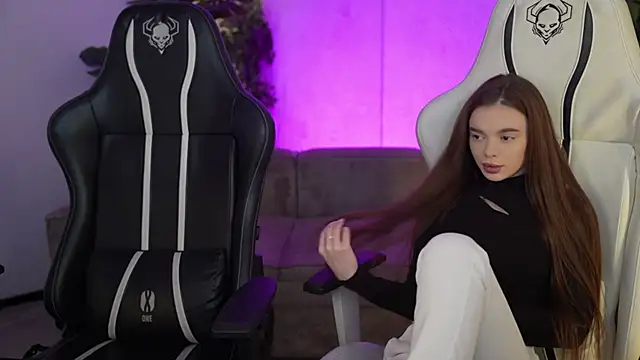 Snapshot of Zlata_Sky chatting on October 2, 6:48 pm Zlata Sky online show from October 2, 6:48 pm