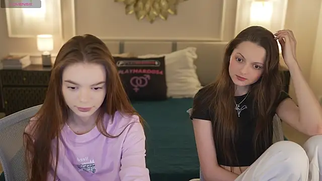 Snapshot of Zlata_Sky chatting on December 5, 3:52 pm Zlata Sky online show from December 5, 3:52 pm