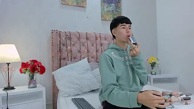 noah lewiss online show from February 20, 10:38 am