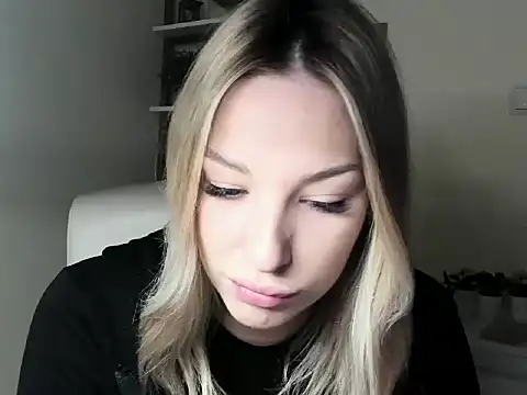 VelvetAngela online show from February 16, 6:42 am