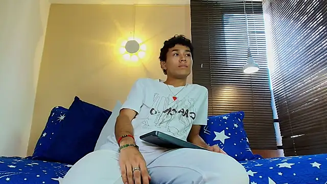 Damon Salvarote S online show from March 31, 7:47 pm