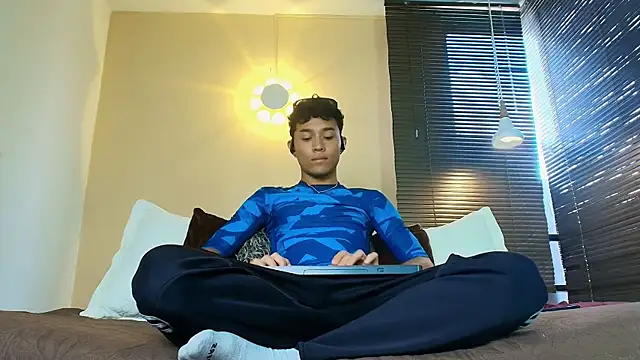 Damon Salvarote S online show from April 17, 7:06 pm