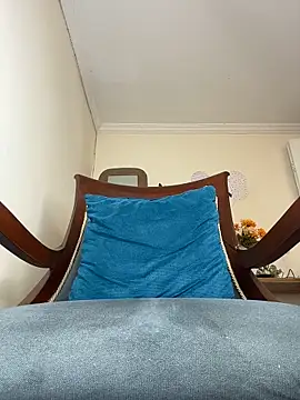 LilaRvsh online show from April 9, 5:29 pm