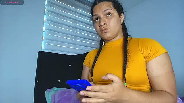 alys love online show from February 13, 8:05 pm