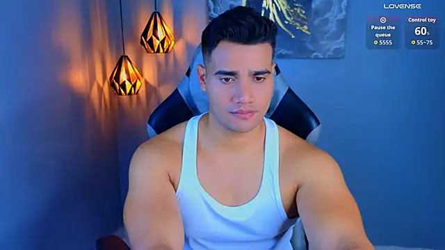 Snapshot of AndresRodriguez1 chatting on April 29, 12:53 pm AndresRodriguez1 online show from April 29, 12:53 pm