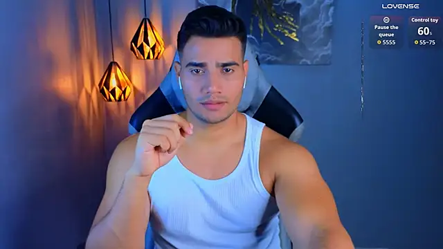 Snapshot of AndresRodriguez1 chatting on May 1, 2:27 am AndresRodriguez1 online show from May 1, 2:27 am