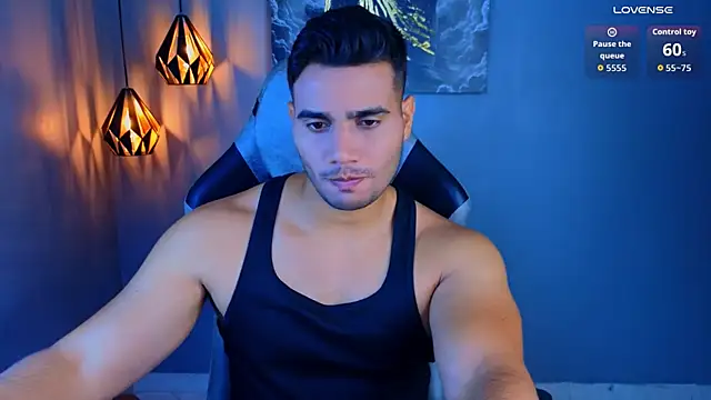 Snapshot of AndresRodriguez1 chatting on May 2, 12:21 pm AndresRodriguez1 online show from May 2, 12:21 pm