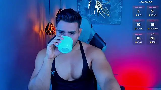 Snapshot of AndresRodriguez1 chatting on May 8, 8:47 pm AndresRodriguez1 online show from May 8, 8:47 pm