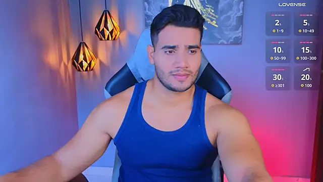 Snapshot of AndresRodriguez1 chatting on May 11, 1:28 pm AndresRodriguez1 online show from May 11, 1:28 pm