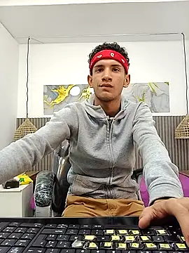 JDWhite18 online show from February 15, 4:31 am