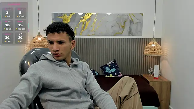 JDWhite18 online show from April 23, 3:52 am