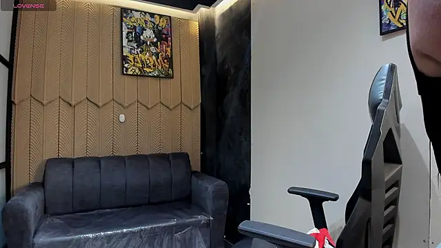 shaden  online show from February 4, 8:47 pm