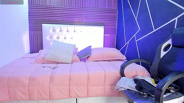 shaden  online show from March 12, 8:37 pm