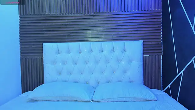 shaden  online show from April 23, 8:00 pm