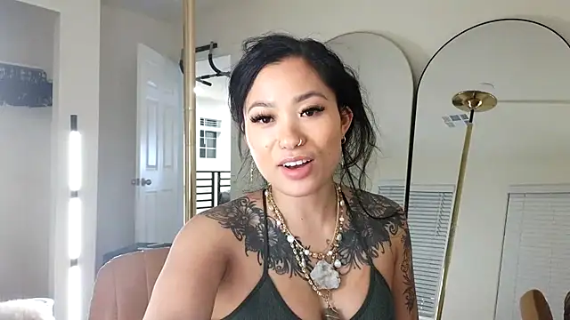 222goddess444you online show from February 22, 6:24 am