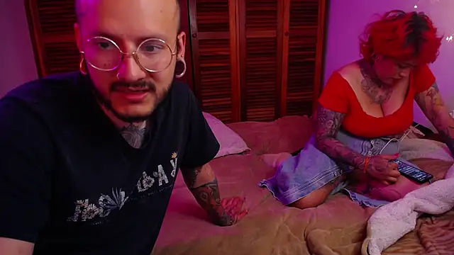 Snapshot of SoftSin1 chatting on February 28, 8:32 pm SoftSin1 online show from February 28, 8:32 pm