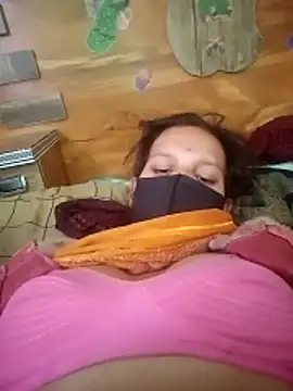 Meena sakshi online show from February 9, 8:40 am