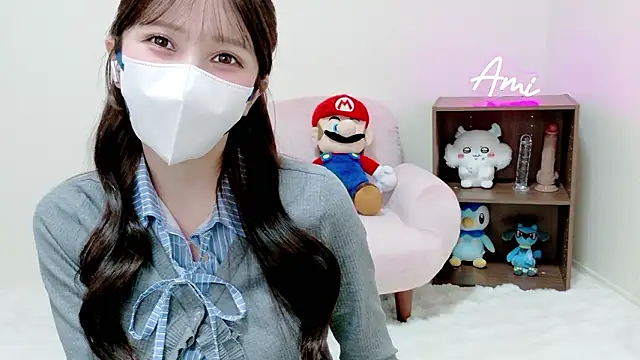 Snapshot of The_Ami_jp chatting on May 19, 6:09 am The Ami jp online show from May 19, 6:09 am