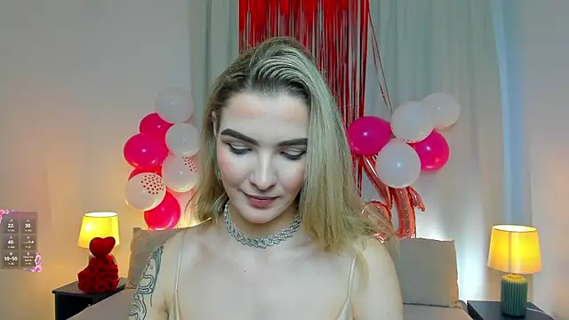 SinLuna  online show from February 13, 3:52 pm