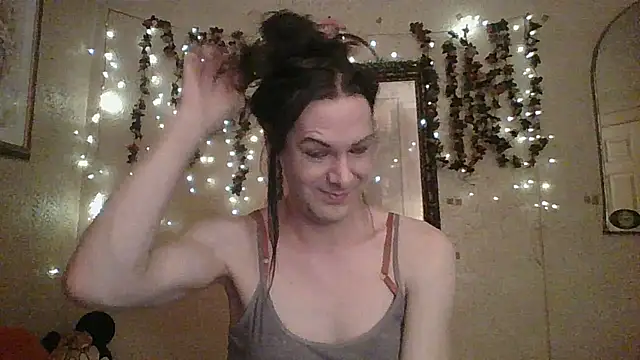 sillymillie online show from February 5, 1:21 am