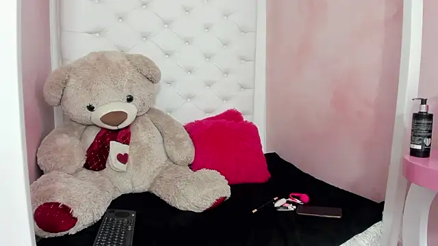 dirtyplayluna  online show from February 11, 12:43 pm