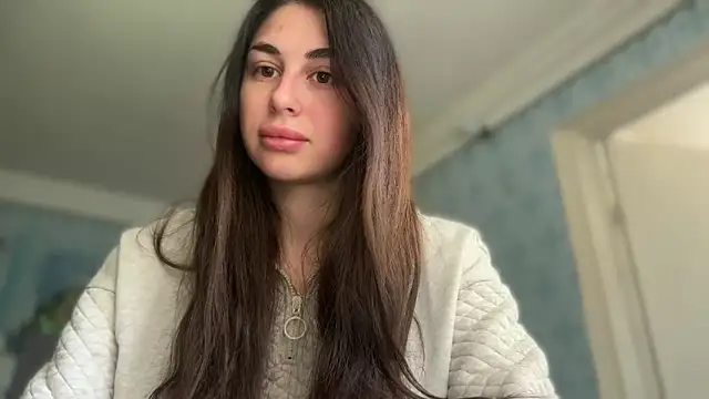 LiluMartiznir online show from May 4, 7:48 am