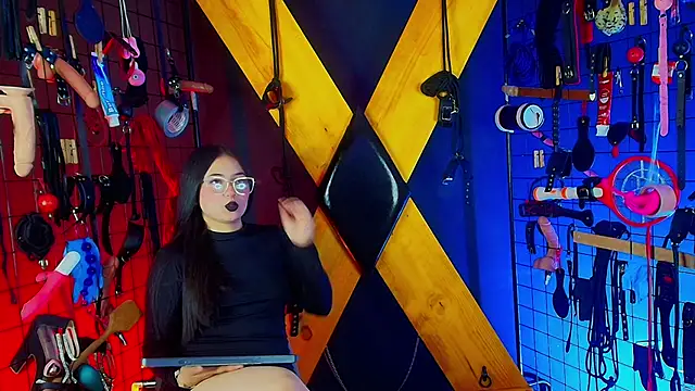 Candyqueen bdsm  online show from March 21, 3:55 am