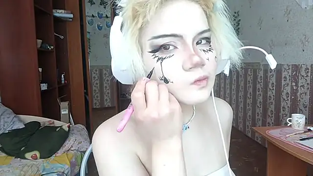 KathernSaulters online show from March 7, 7:05 am