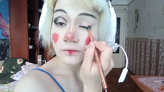 KathernSaulters online show from March 9, 7:01 am