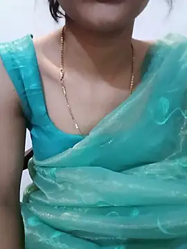 Snapshot of Saxy_bhabhi79 chatting on June 15, 4:20 pm Saxy bhabhi79 online show from June 15, 4:20 pm