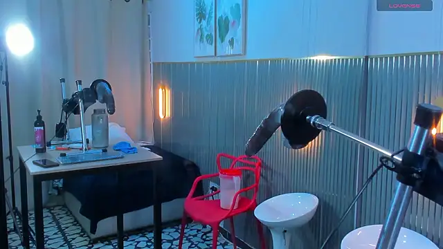 nazly bigass online show from March 17, 7:17 pm