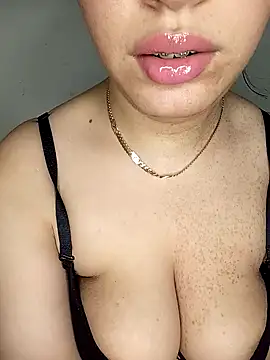 kamilia sexyy online show from March 7, 9:23 pm