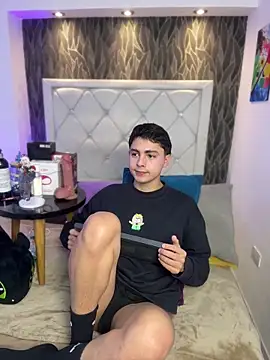 Samu Hott online show from February 10, 8:24 pm